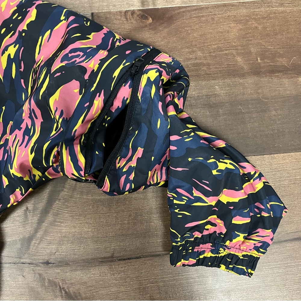 Adidas Women’s Size XS Windbreaker Bomber Jacket Camo Adjustable Pink Yellow - Picture 6 of 16